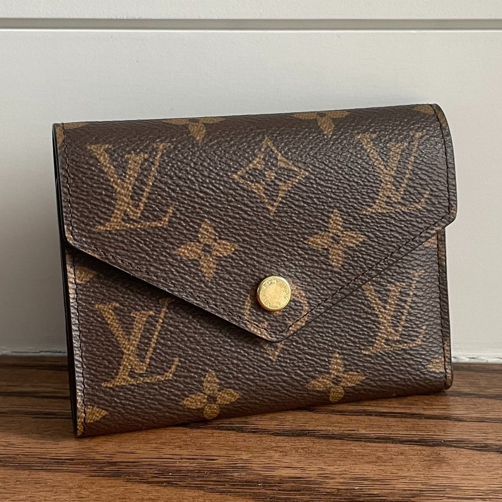 Louis Vuitton Monogram-authentic Victorine Wallet